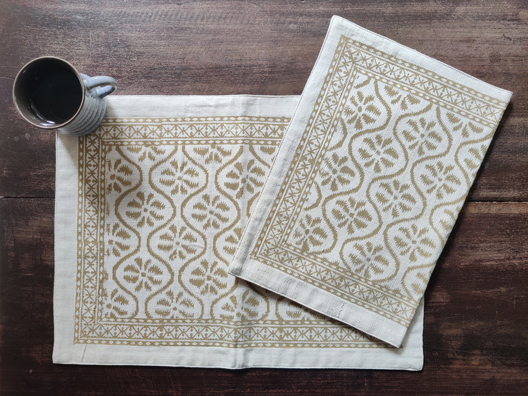 Table Mat Gold